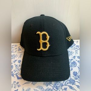 Black & Gold Boston Red Sox Cap